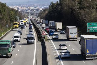 Test dálnic. Cesta z Prahy do Ostravy se poprvé vyplatila severní trasou - Seznam Zprávy